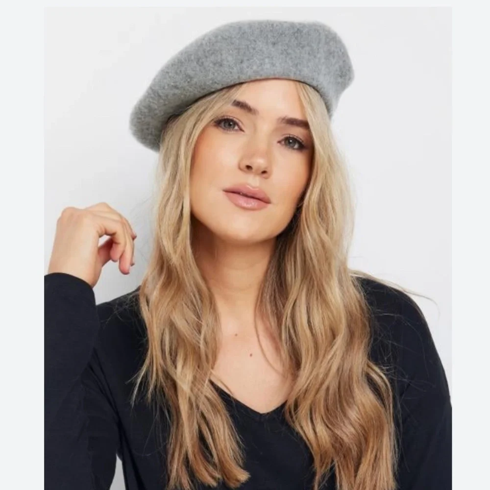 K ACCESSORIES Womens Gray‎ Plush French Beret Hat Wool-Blend